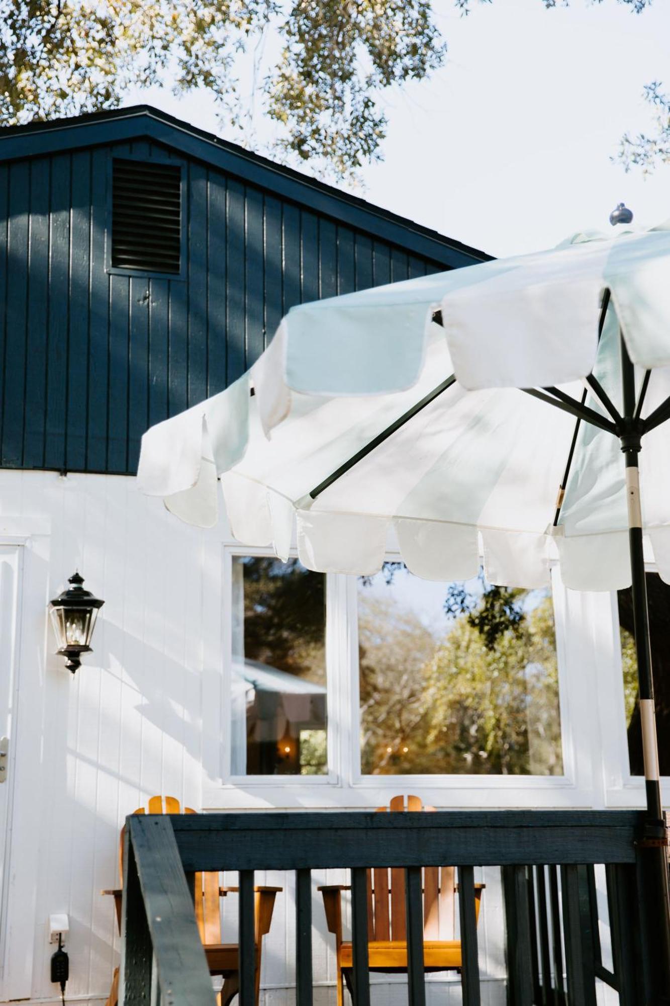 Cottage By The Sea: Pagnotto Shellback House Oak Island Exterior photo